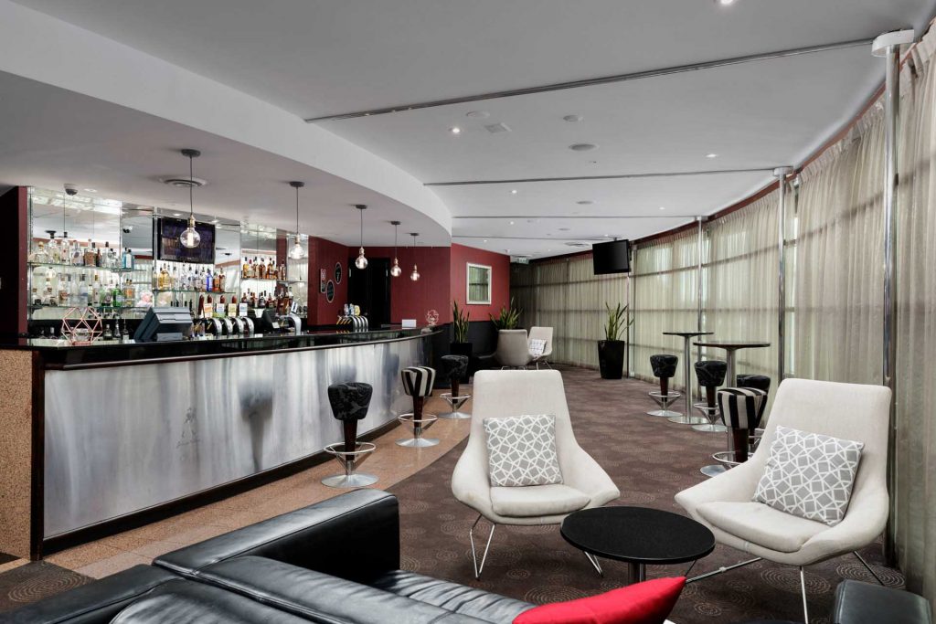 Champs Bar & Dining