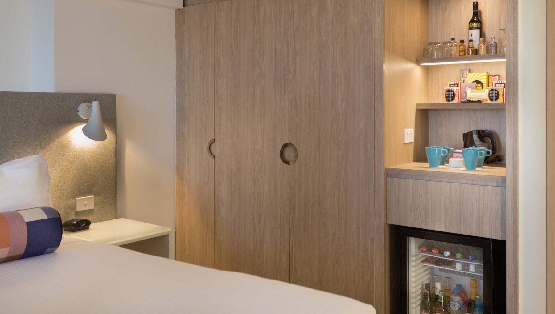 Rydges Parramatta - Deluxe King Room - Bed and Minibar