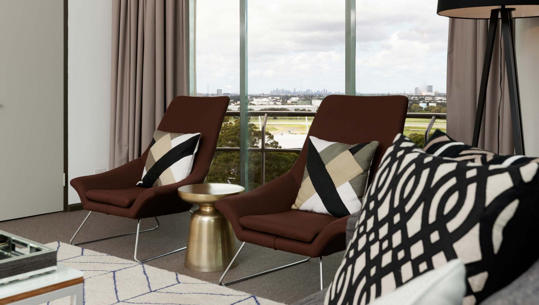 Rydges Parramatta - Executive Penthouse - Reading Corner