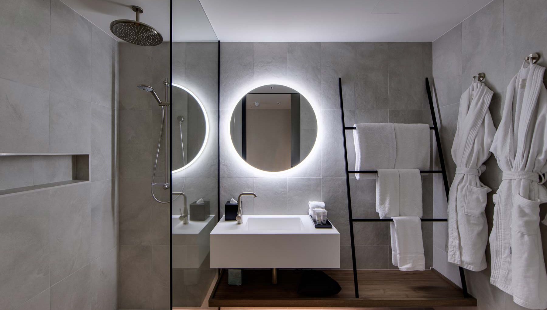 Parkland King - Bathroom - Oval Hotel