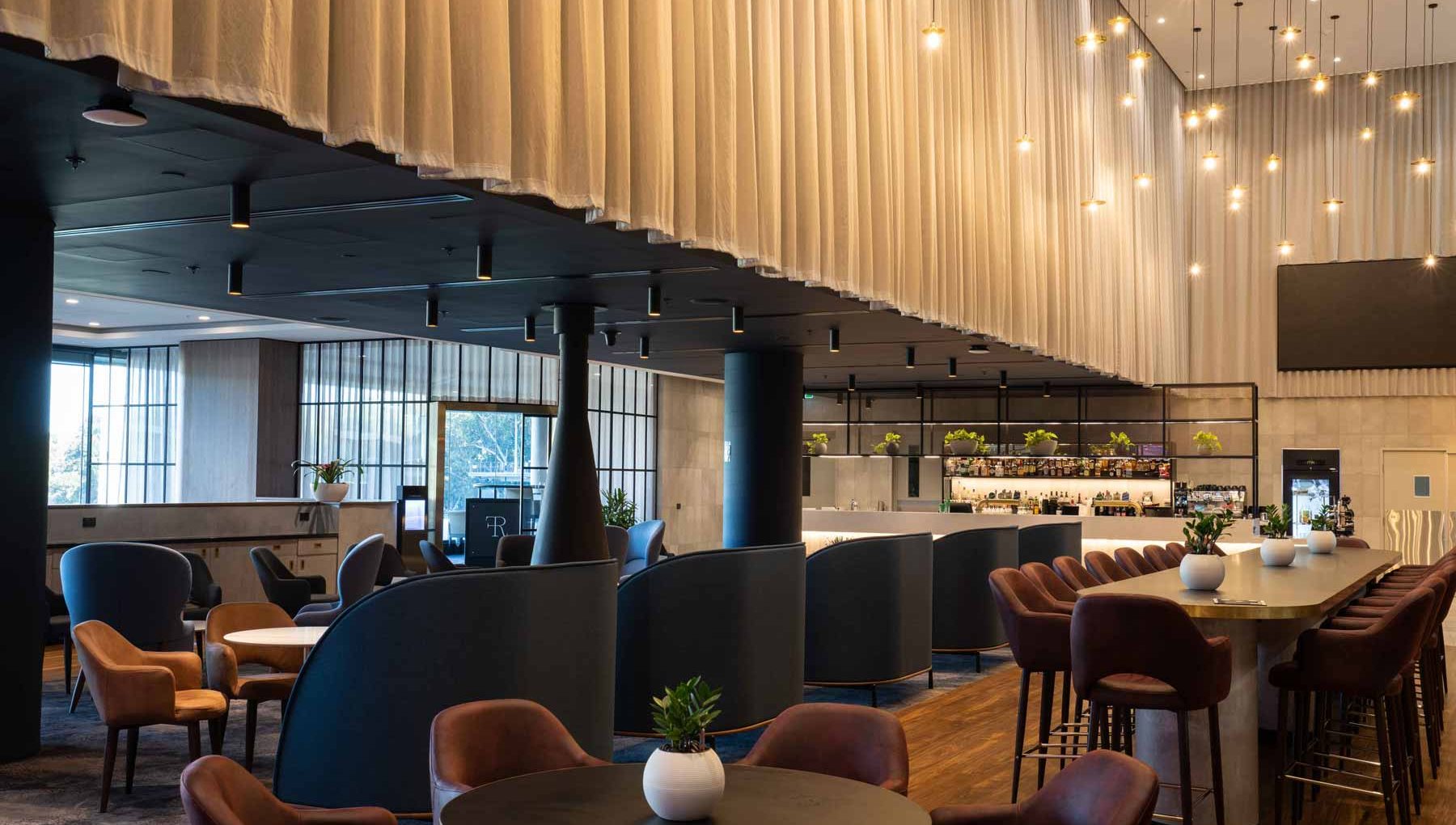 Bespoke Restaurant - Oval Hotel