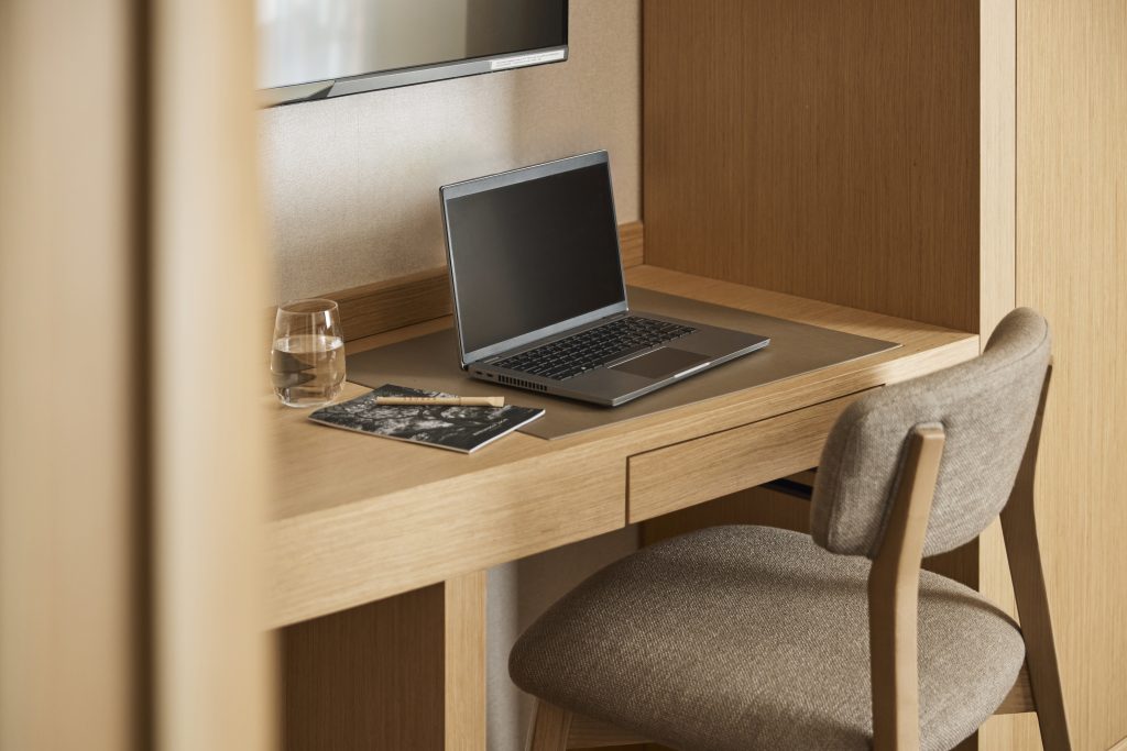 Deluxe Twin Room - Image 3