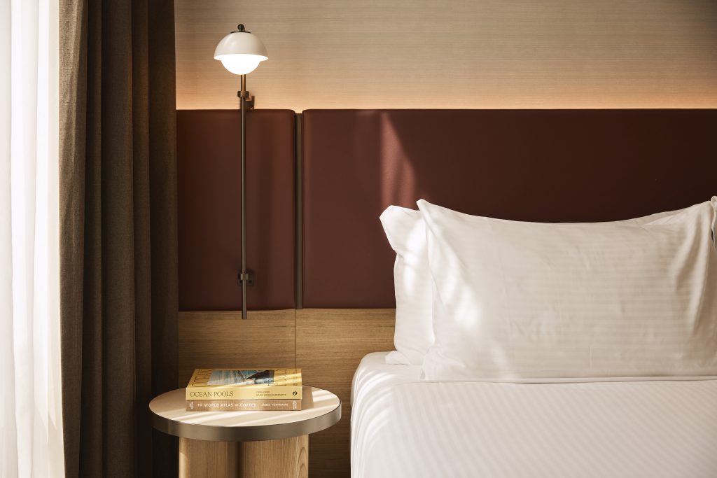 Premium King Room - Image 2