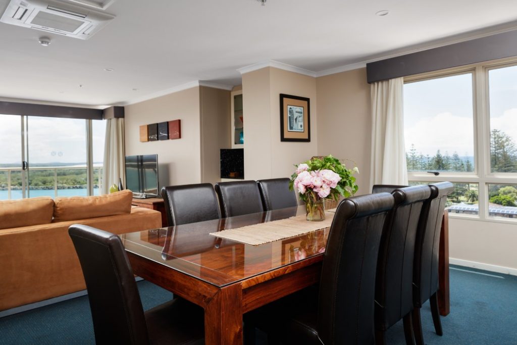 Three Bedroom Water View - Image 2