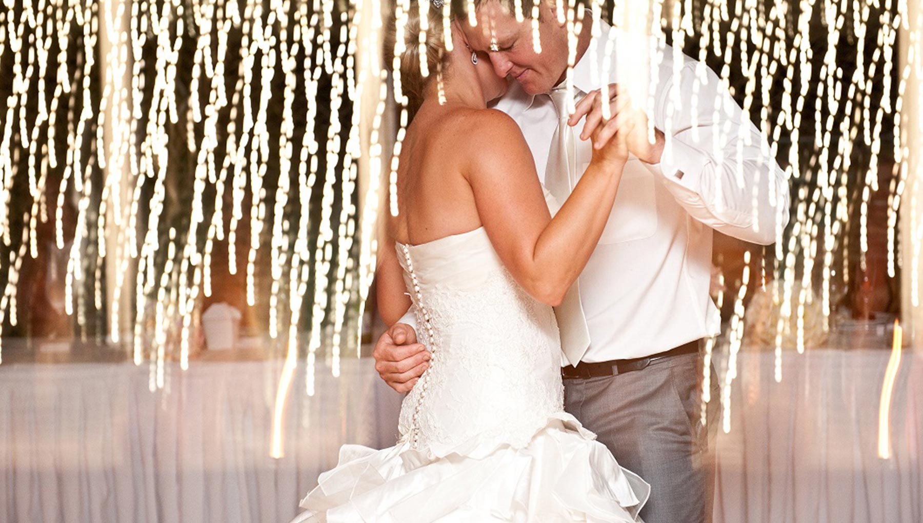 Rydges Port Macquarie - Wedding Venue - Bride and Groom First dance