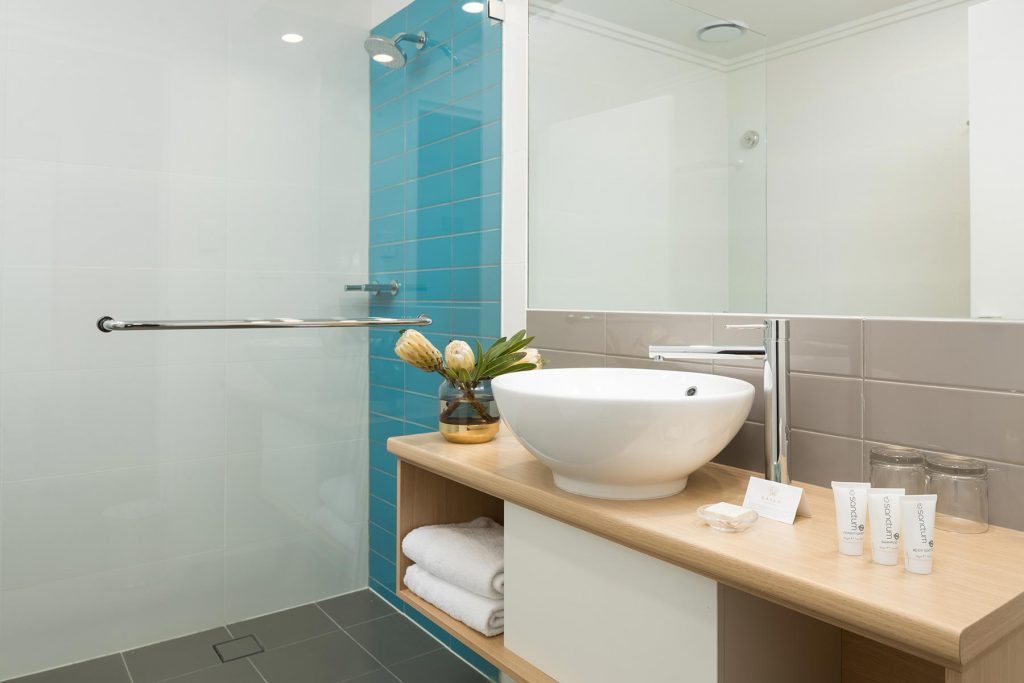 Standard King Room - Image 2