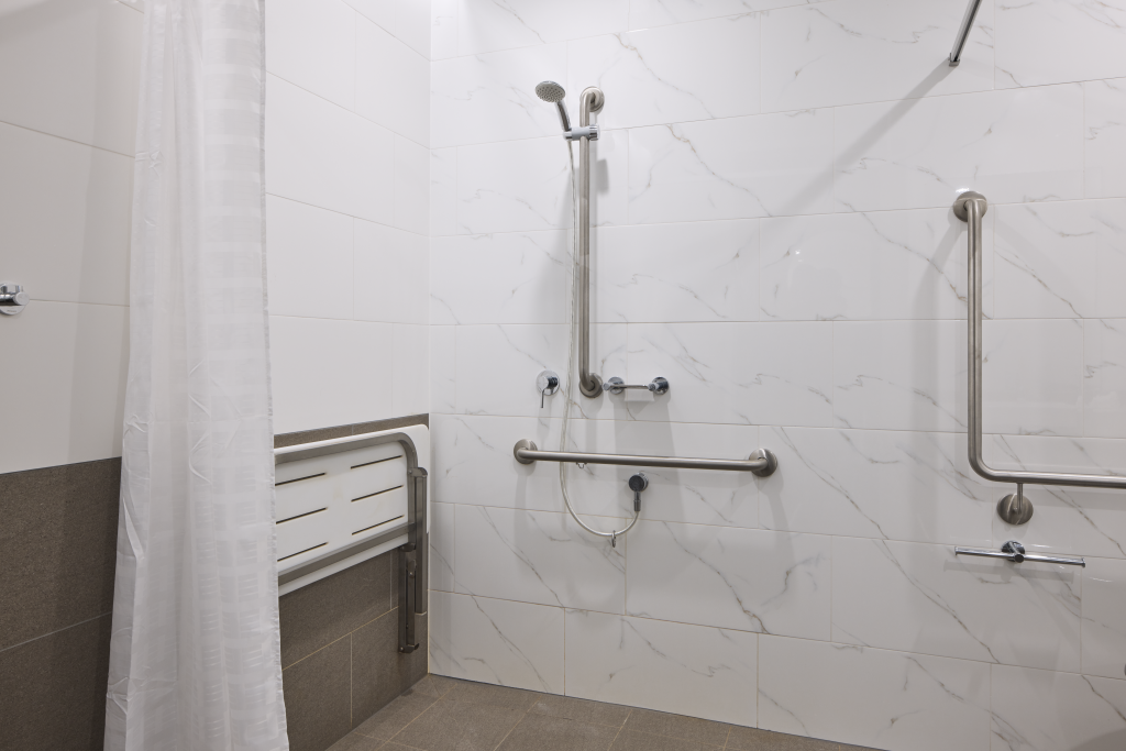 Accessible King Room - Image 2