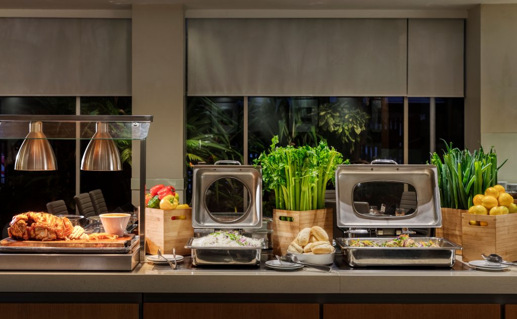 Chapman’s Buffet & Bar