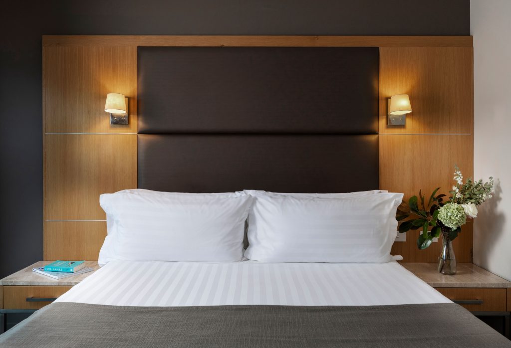Deluxe King High Floor Room - Image 1