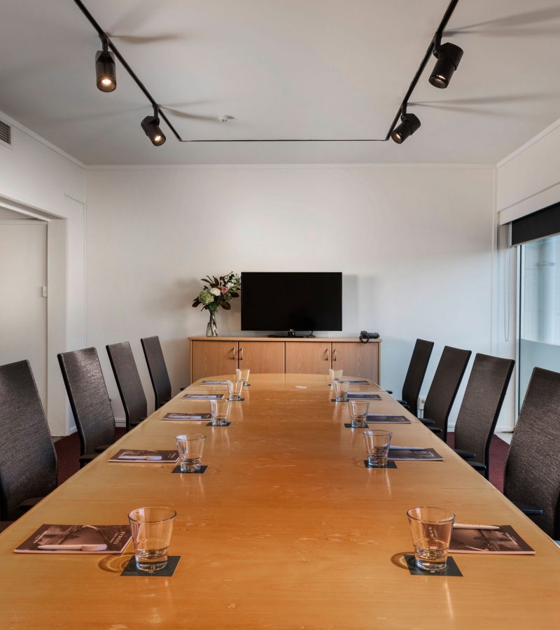 Rimu Boardroom