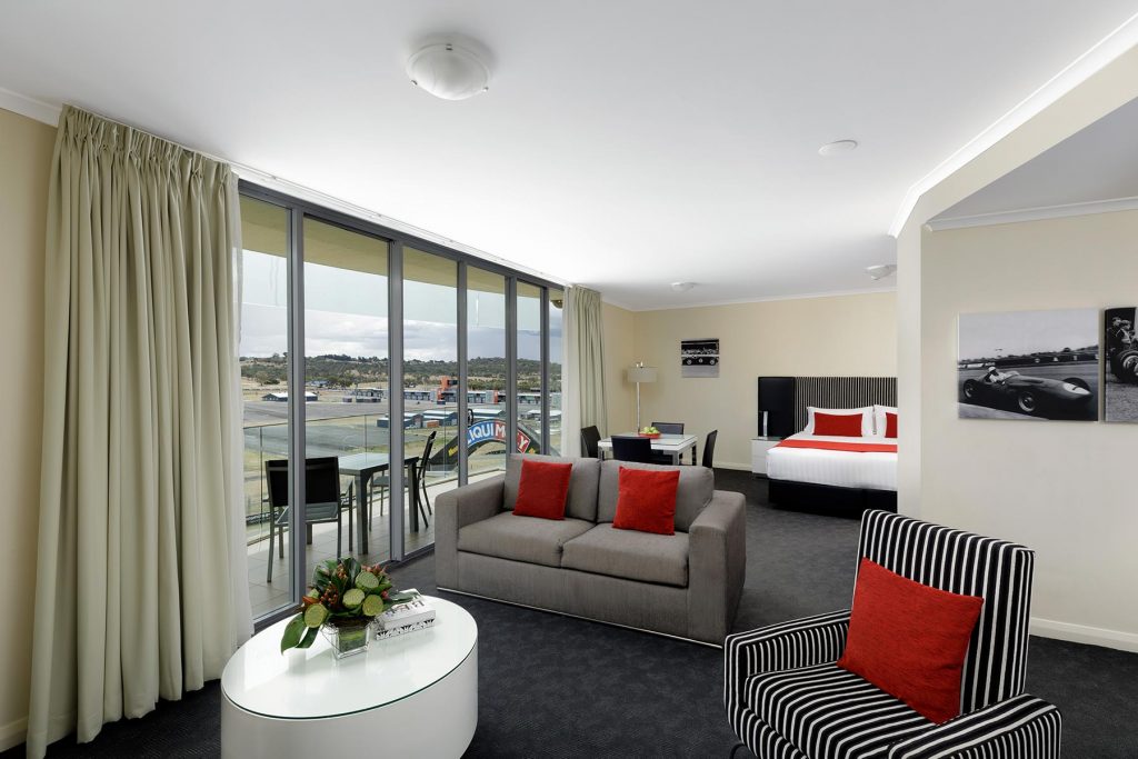 Deluxe Spa Suite - Image 1