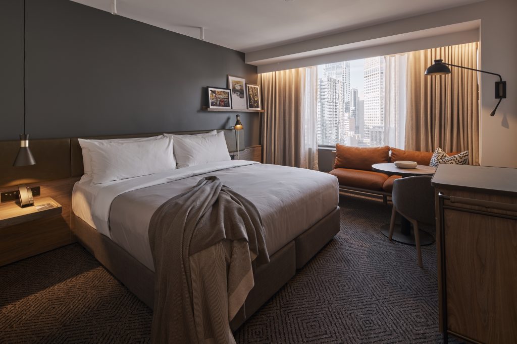 Rydges Deluxe King Room - Image 1