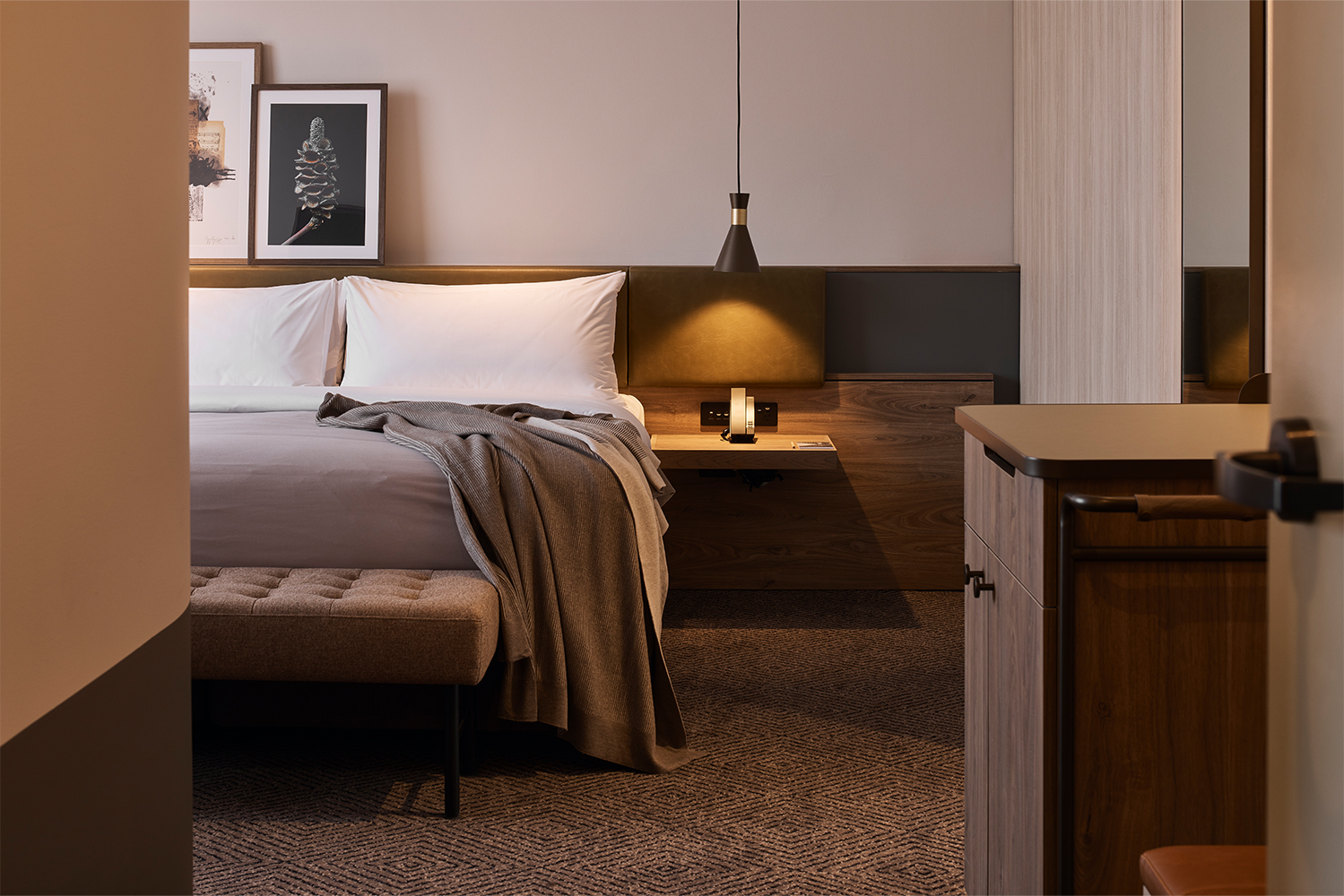 Rooms & Suites - Main image