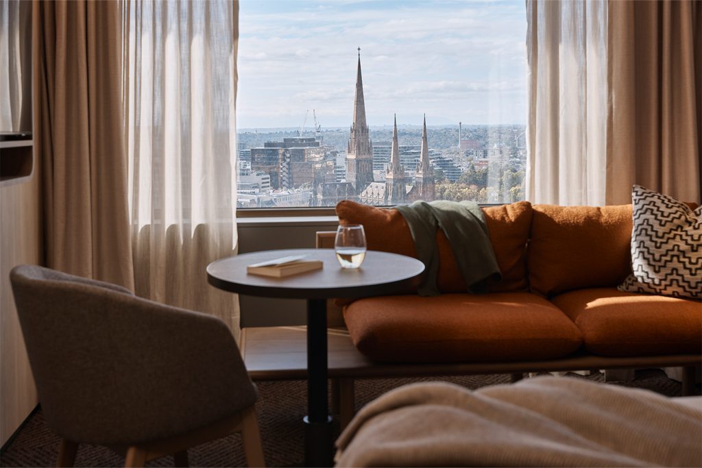 Rydges Deluxe Corner King - Image 1