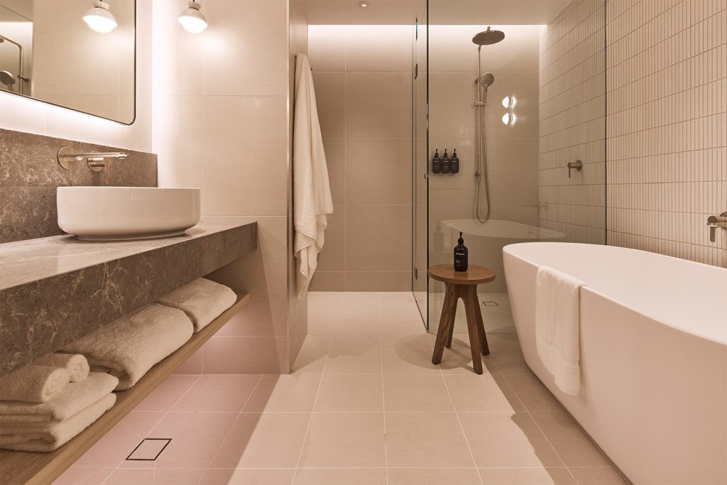 Rydges Twin King Suite - Image 3