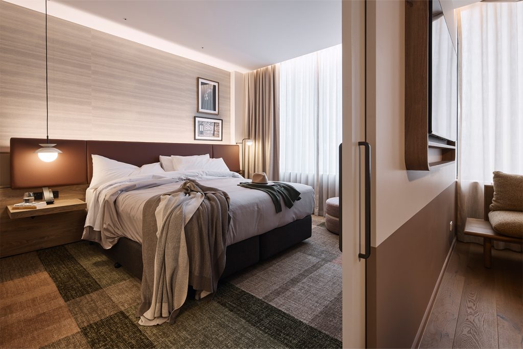Rydges Executive Suite - Image 1