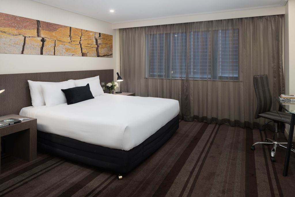 Executive One Bedroom King Suite - Image 2