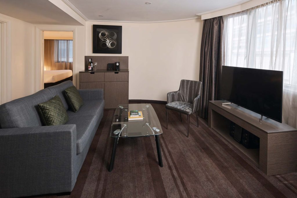 Executive One Bedroom King Suite - Image 1