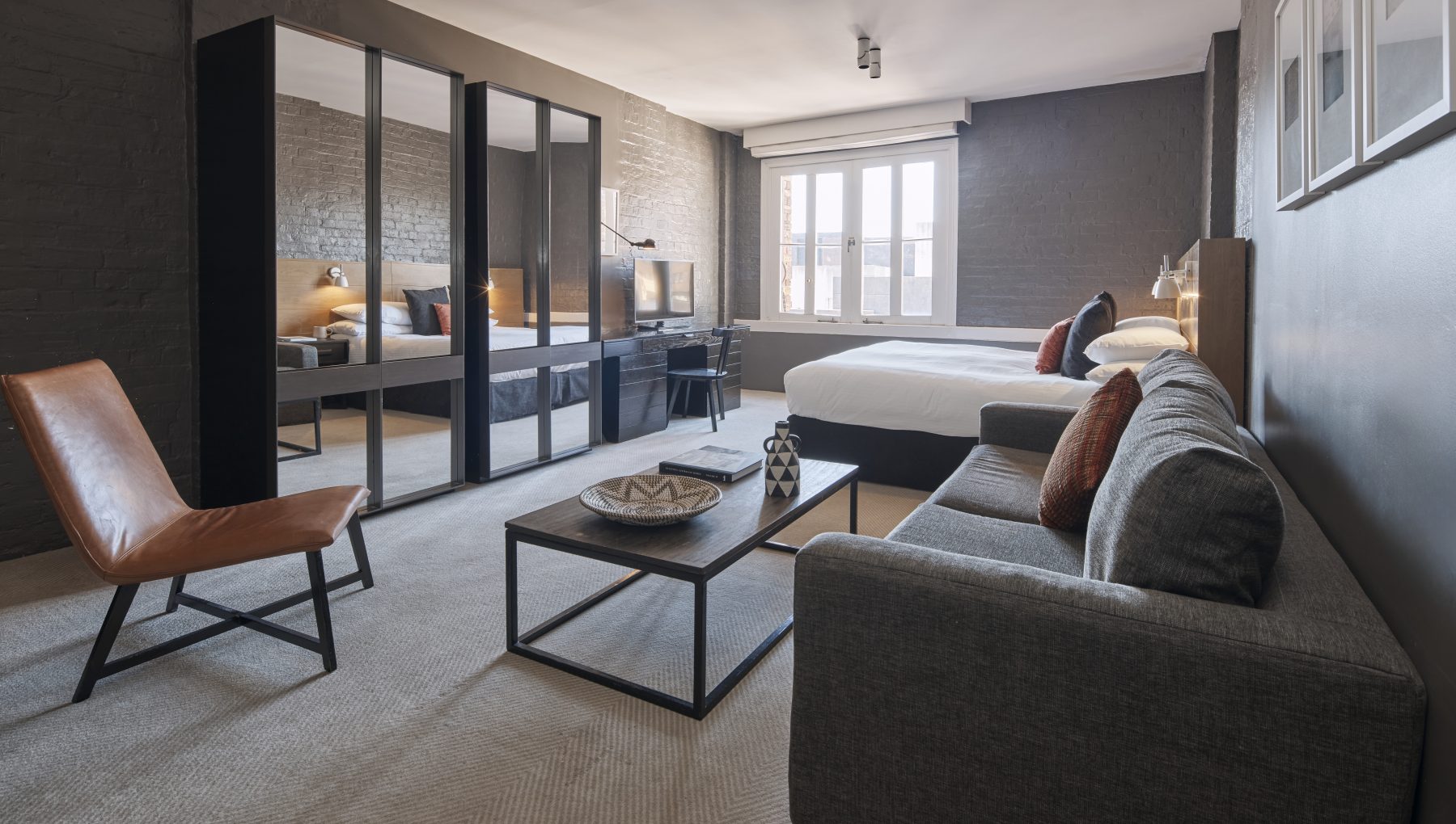 Studio King Suite
