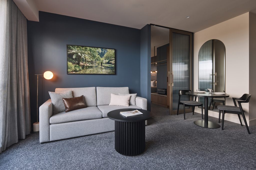 Executive One Bedroom King Courtyard Apartment - Image 2