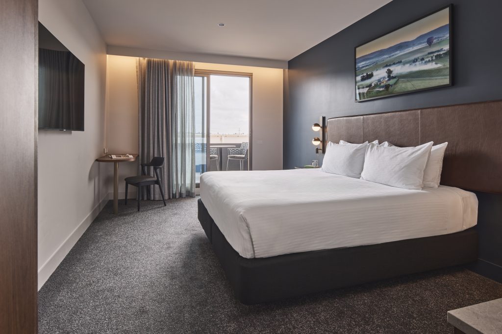 Superior Balcony King Room - Image 3