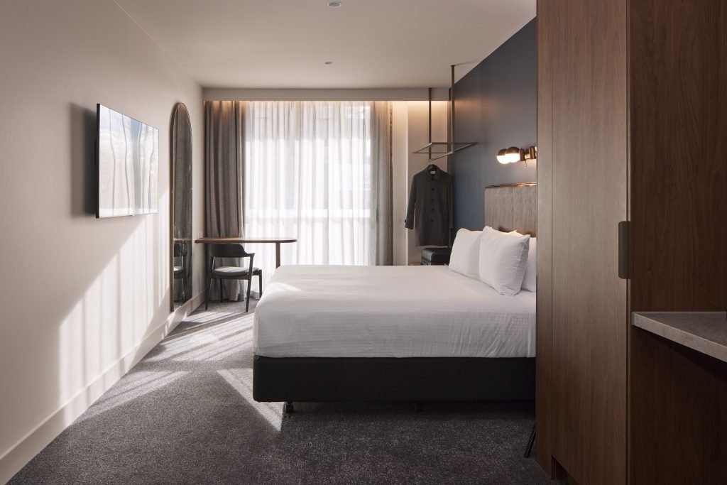 Accessible King Room - Image 1