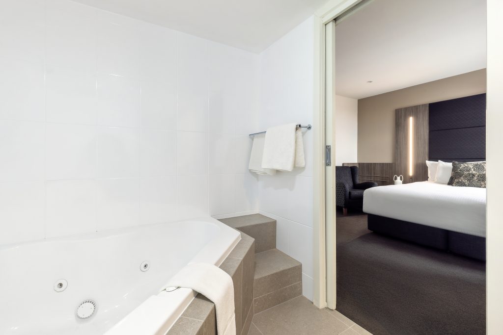 King Spa Suite - Image 2