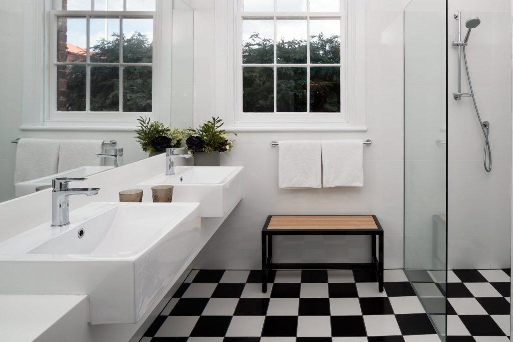 1 Bedroom Antique Suite - Image 1