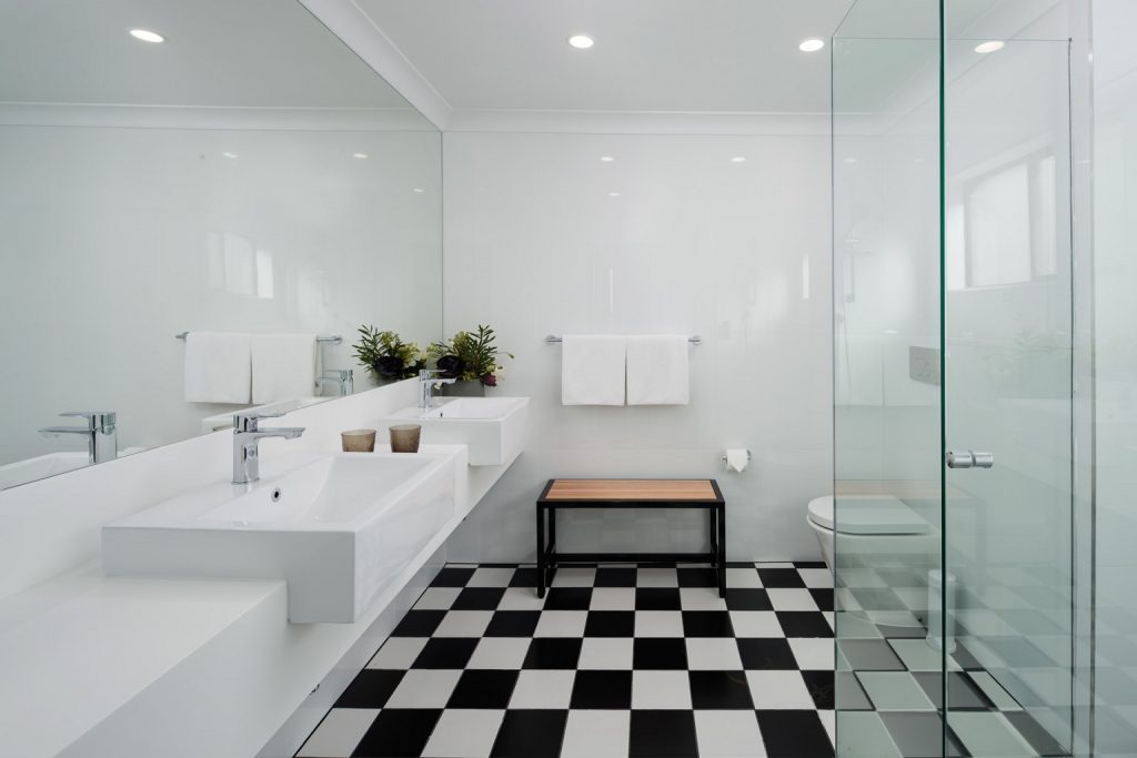 Superior Twin Room - Image 2