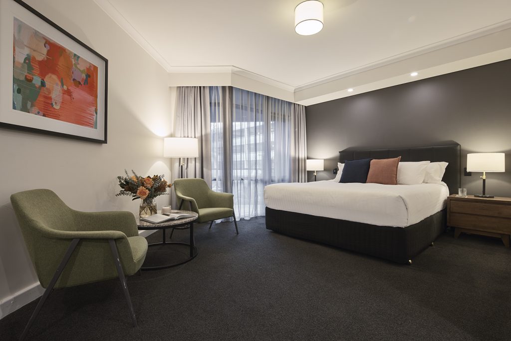 King Spa Pool View Room - Image 1