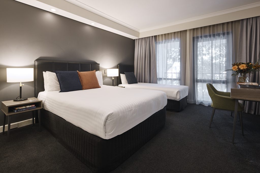 Superior Twin Room - Image 2