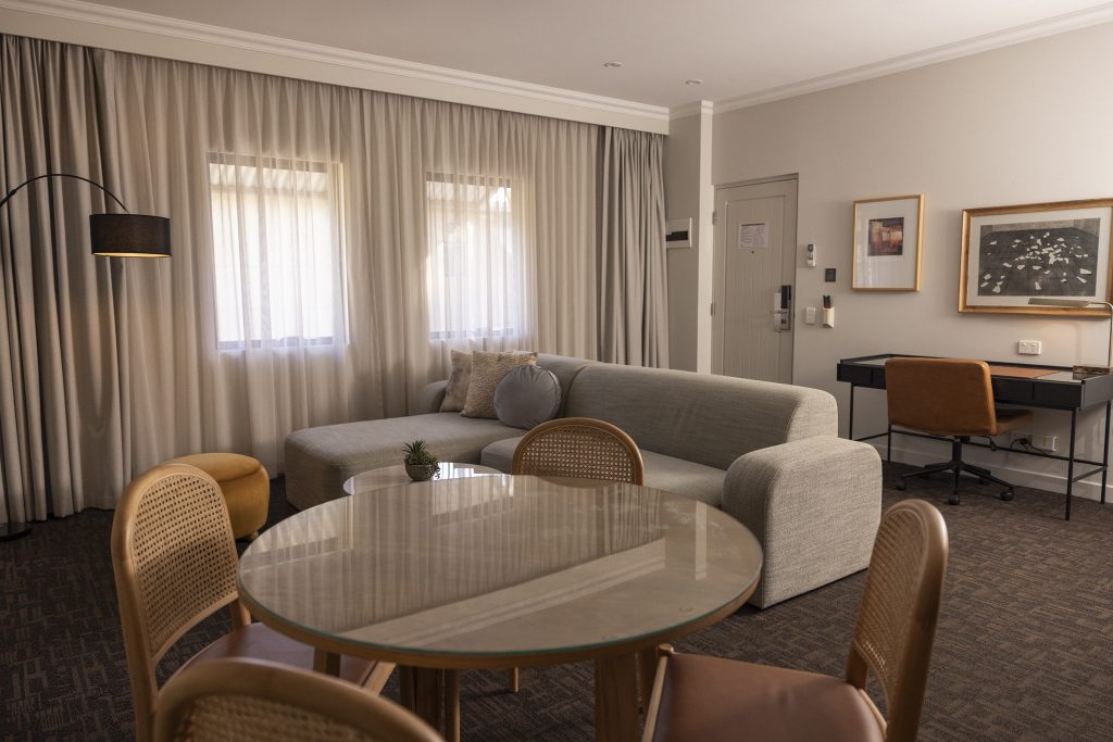 Executive One Bedroom Spa Apartment - Image 2