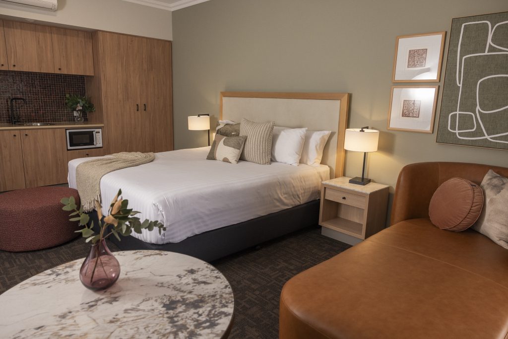 Executive One Bedroom Spa Garden View Apartment - Image 2