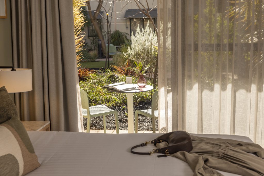 Deluxe King Spa Garden View Studio - Image 2