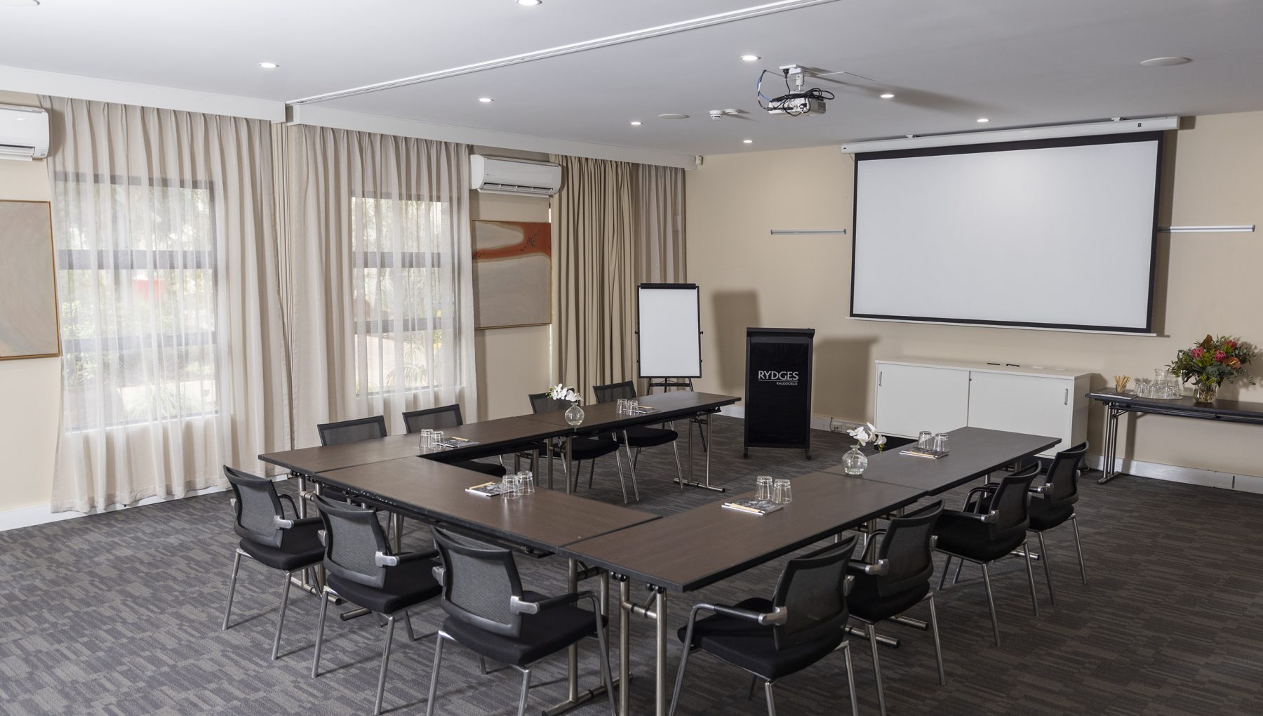Golden Eagle Room