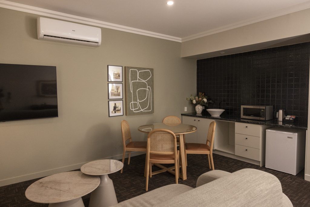 Executive One Bedroom Equal Access Apartment - Image 3