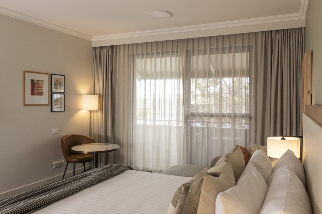 Deluxe King Spa Balcony Studio - Image 1