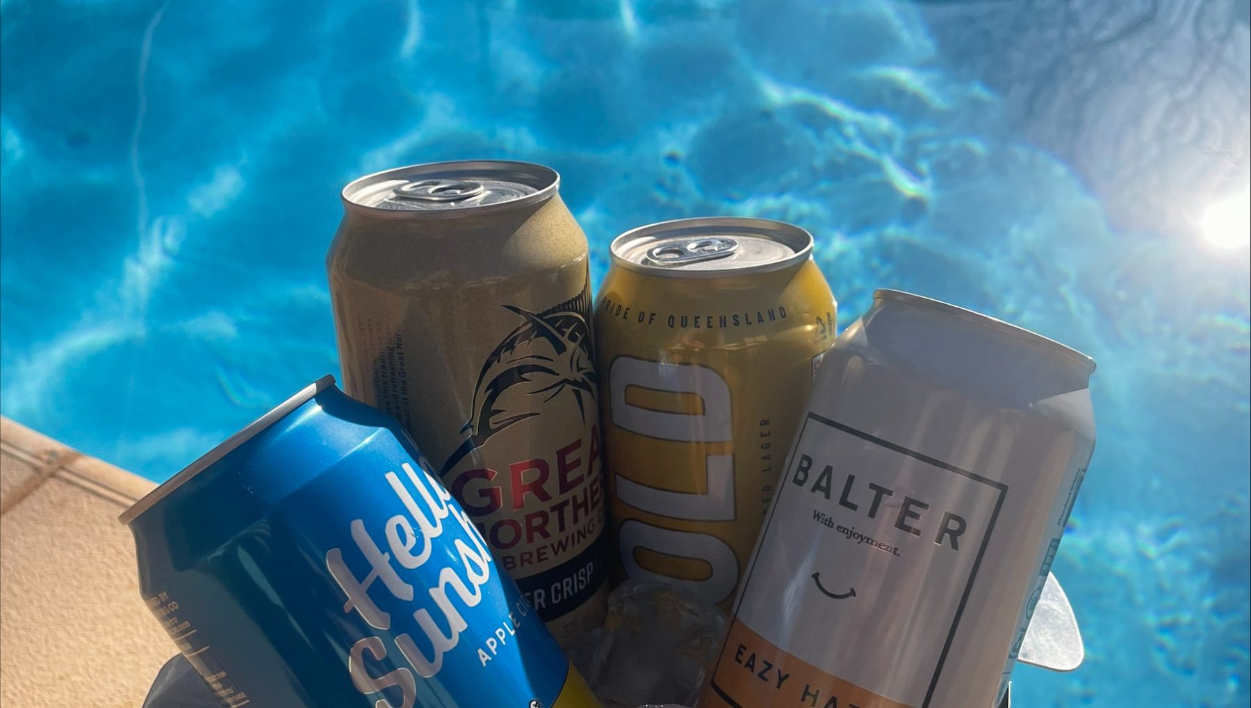 Sundowner – Pool + Pizza + Pail