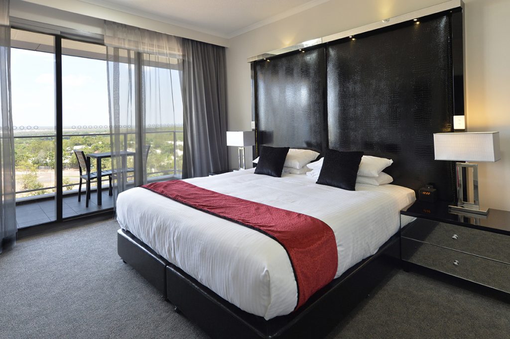Executive Business Suite With Balcony - Image 2