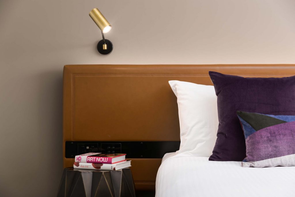 Rydges Campbelltown - Executive Twin Room - Bedhead