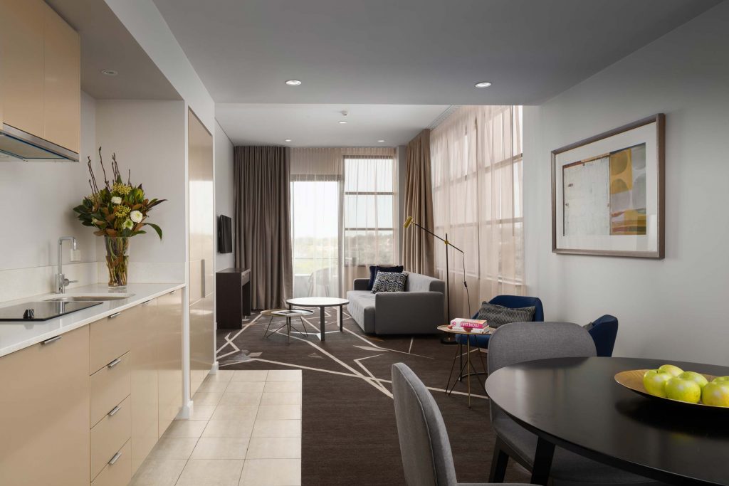 Rydges Campbelltown - 1 Bedroom Apartment - Lounge and Kitchenette