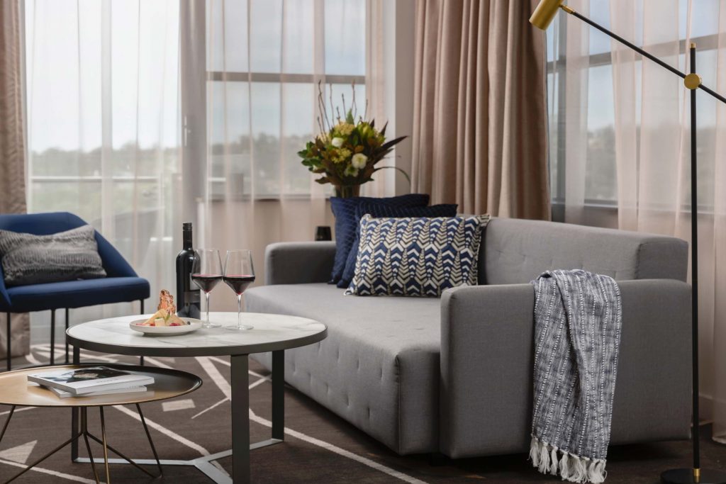 Rydges Campbelltown - 1 Bedroom Apartment - Living Room