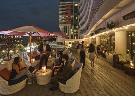 Soleil Pool Bar
