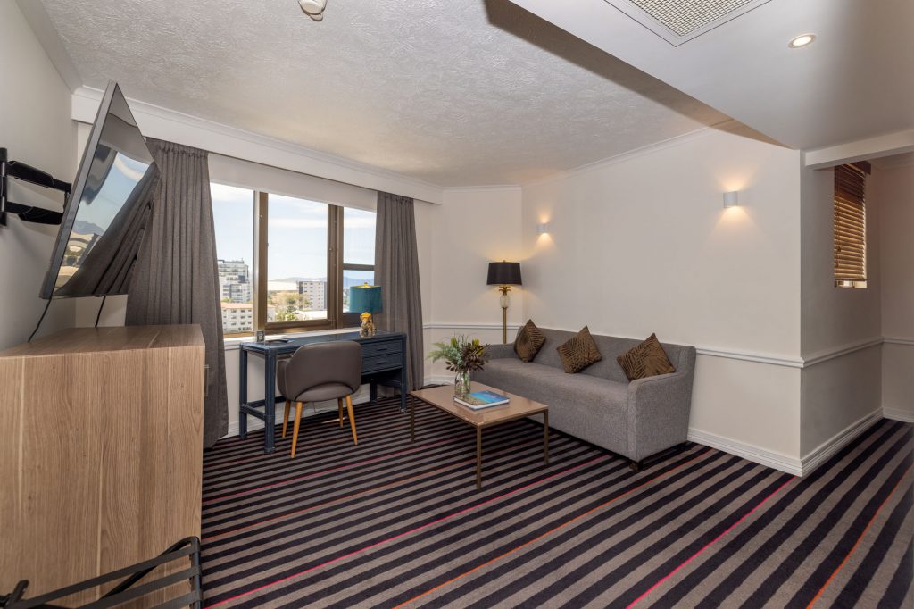 Executive Suite - Image 3