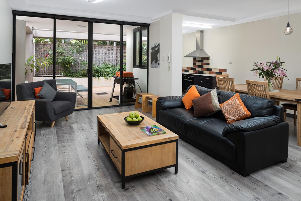 Rydges-Esplanade-Cairns-Two-Bedroom-Tower-Apartment-Lounge
