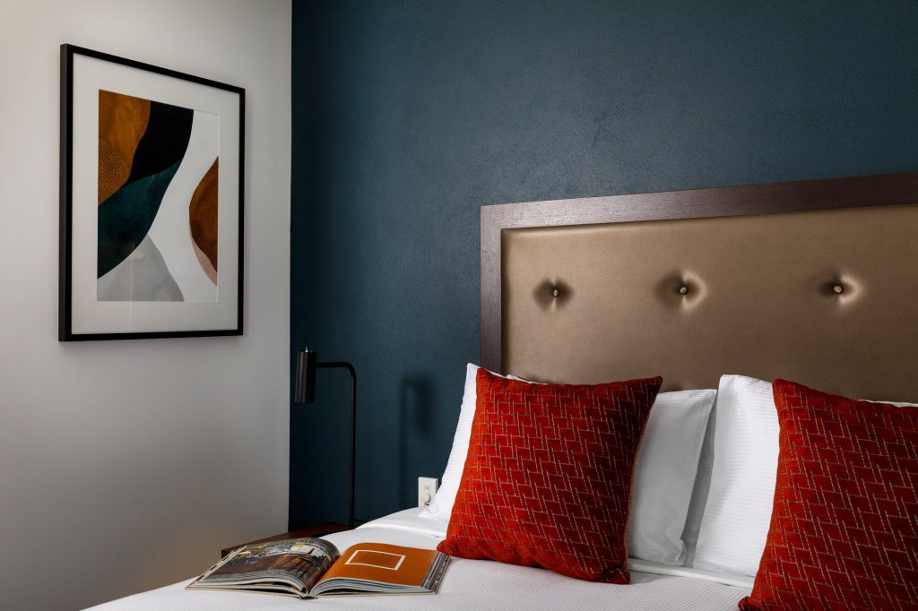 Superior King Room - Image 2