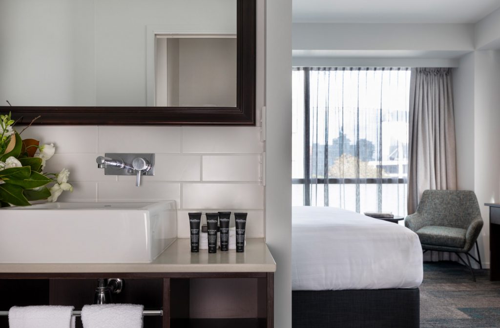 Superior King Room - Image 3