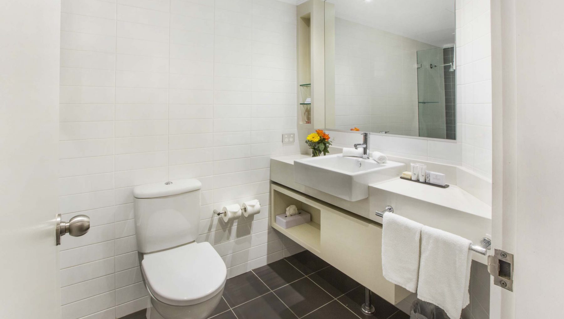 Rydges Sydney Central - Deluxe Room - Bathroom