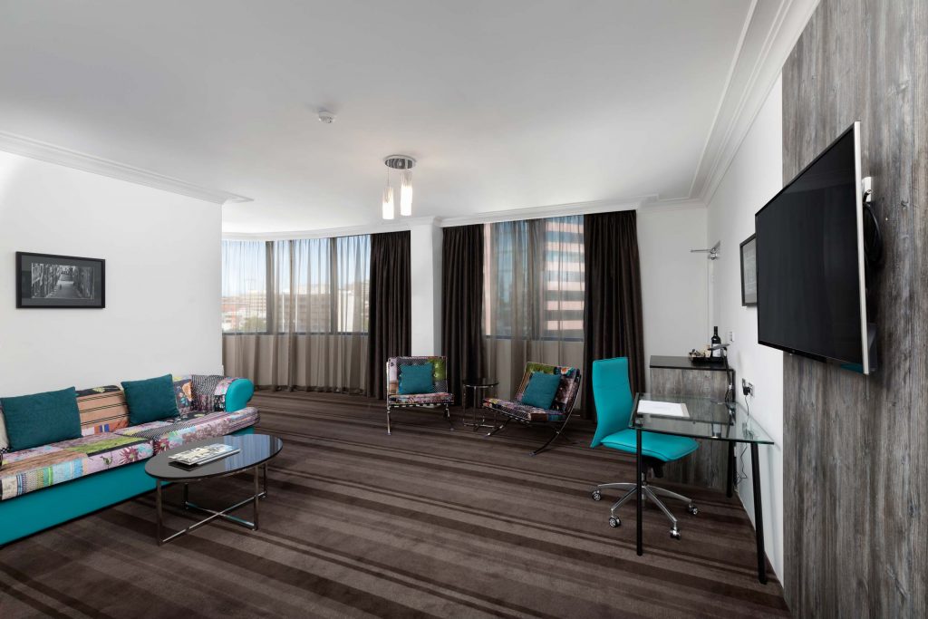 Executive Suite - Image 3