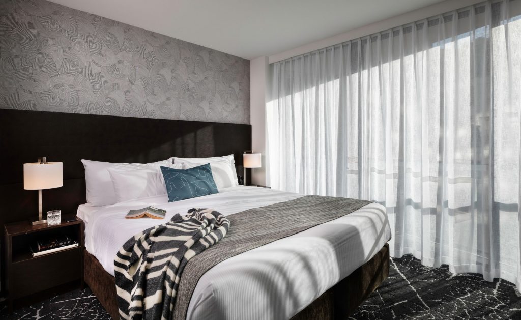 Superior King Suite - Image 2
